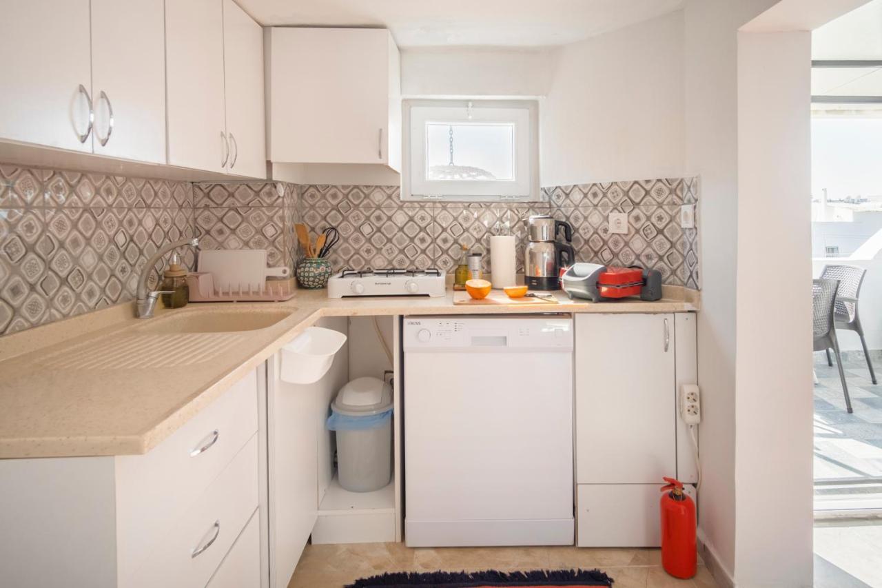 Central, Cozy, 15 Min Walk To The Beach, Fast Wi-Fi, Free Parking, 4Ppl Bodrum Esterno foto