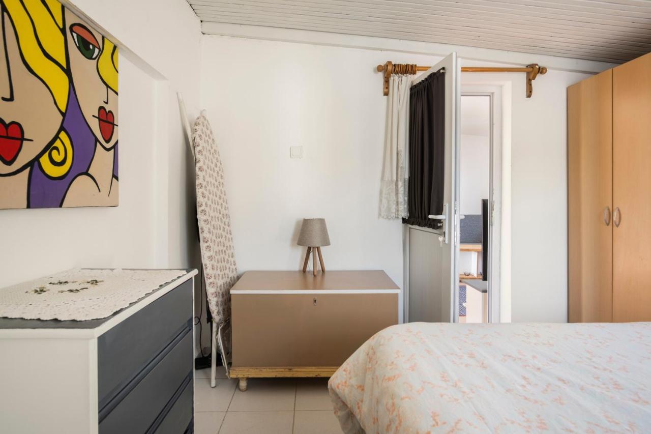 Central, Cozy, 15 Min Walk To The Beach, Fast Wi-Fi, Free Parking, 4Ppl Bodrum Esterno foto