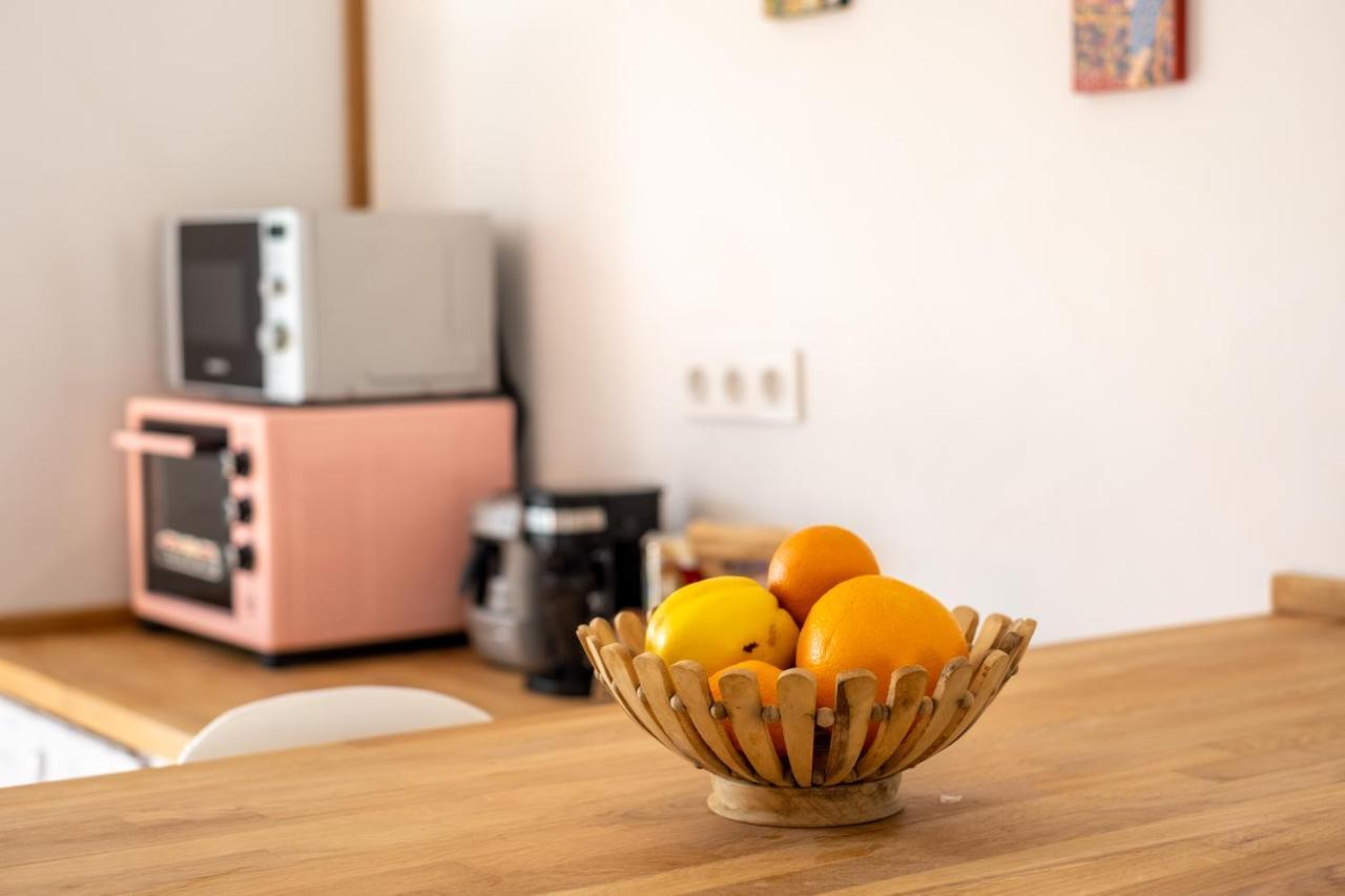 Central, Cozy, 15 Min Walk To The Beach, Fast Wi-Fi, Free Parking, 4Ppl Bodrum Esterno foto